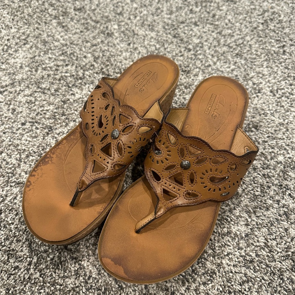 Clarks Tan Leather Cut-Out Sandals